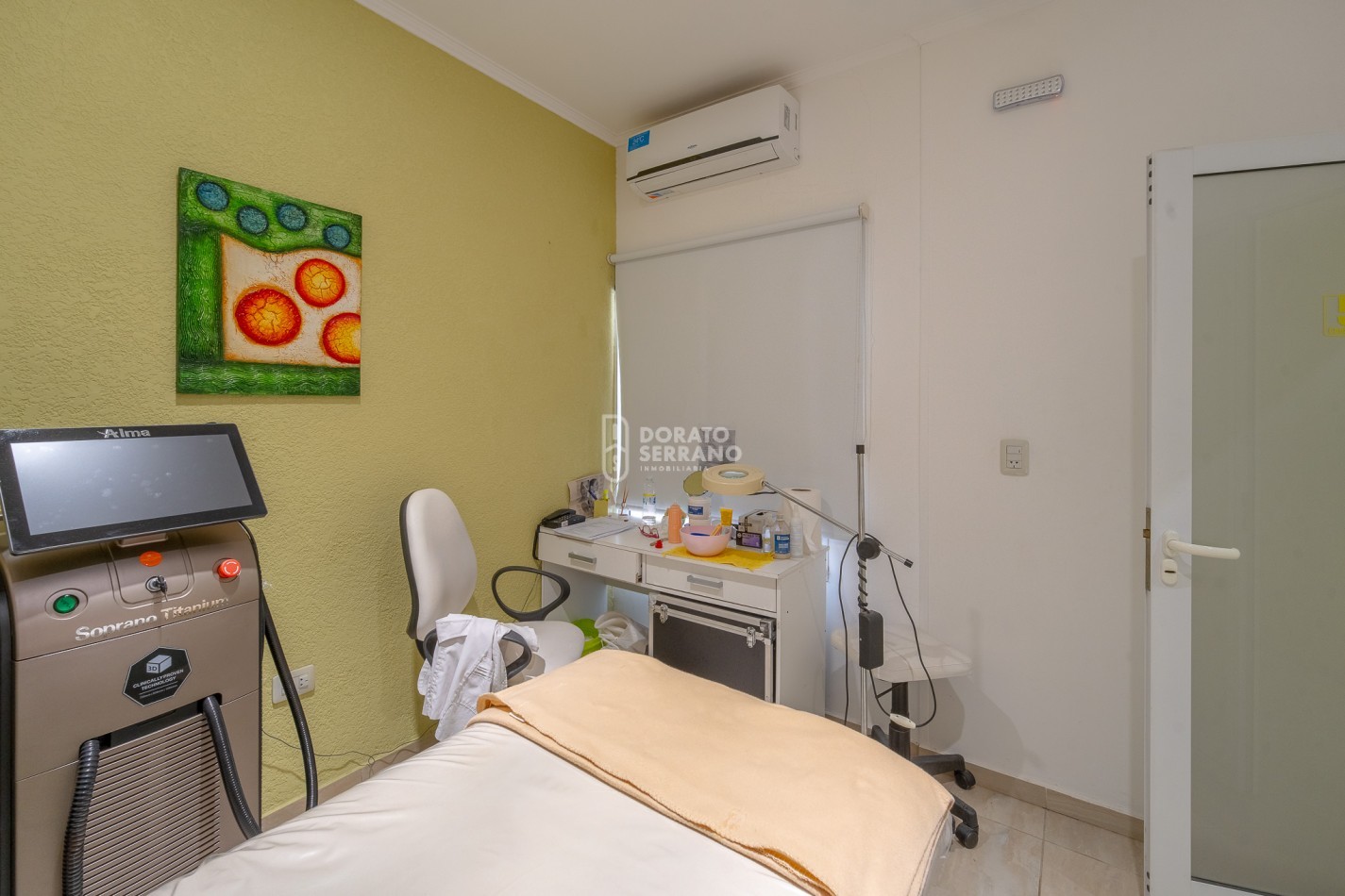 GRAN ESPACIO PROFESIONAL + POTENCIAL PARA LO QUE IMAGINES! EQUIPAMIENTO FULL!
