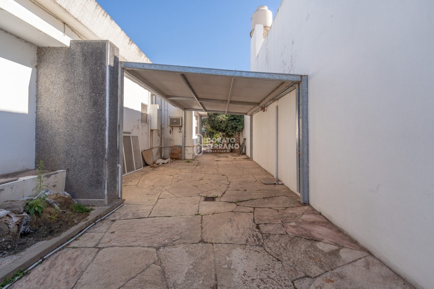 SOBRIA & ELEGANTE & RESIDENCIAL