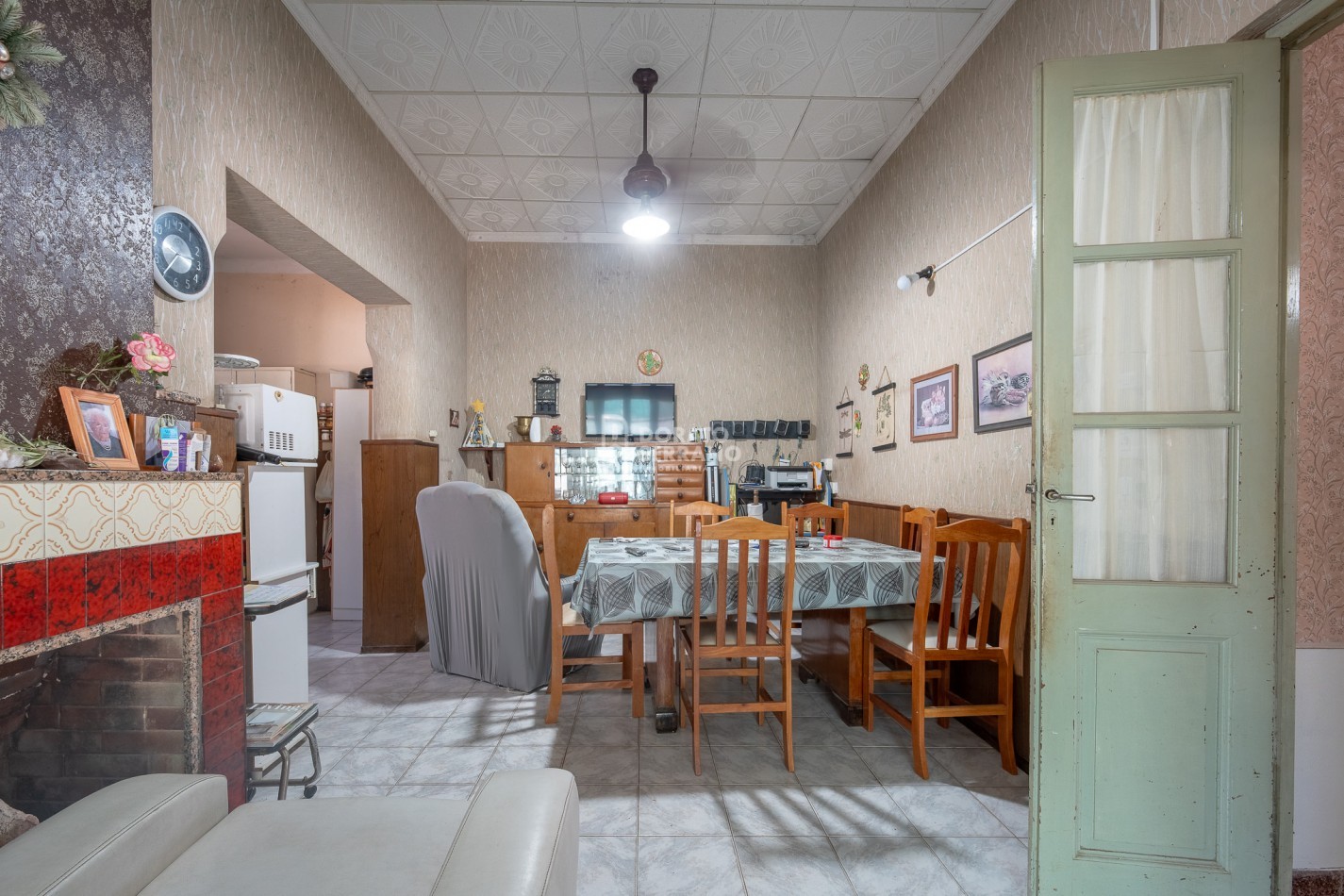 OPERATIVA! A MTS. DE AVENIDA! TODOS LOS SERVICIOS.