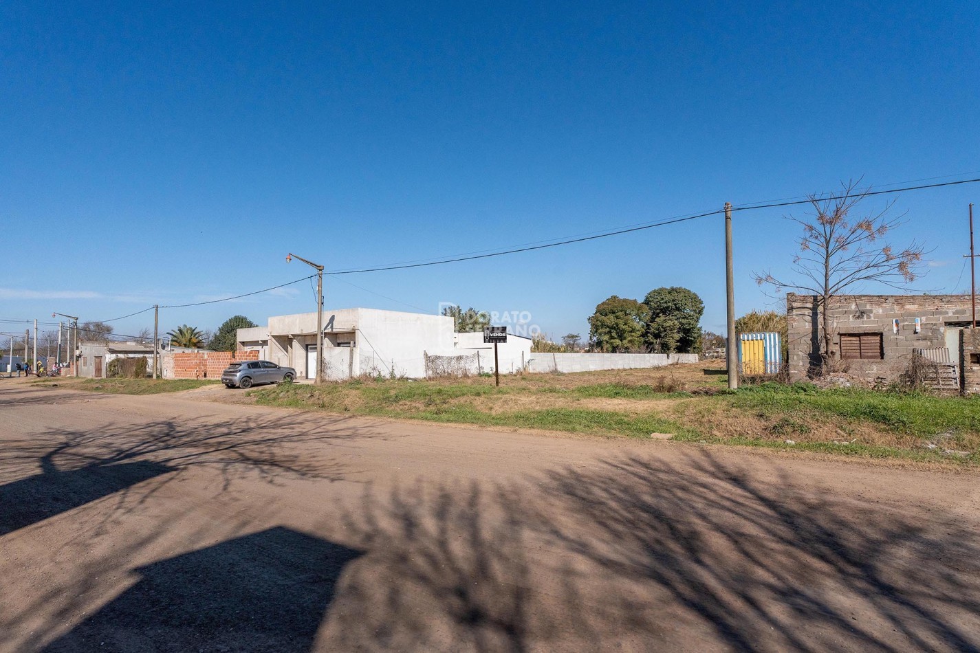 LOTE XL / 20 X 65 / A PASOS DE AV. 20 DE JUNIO!