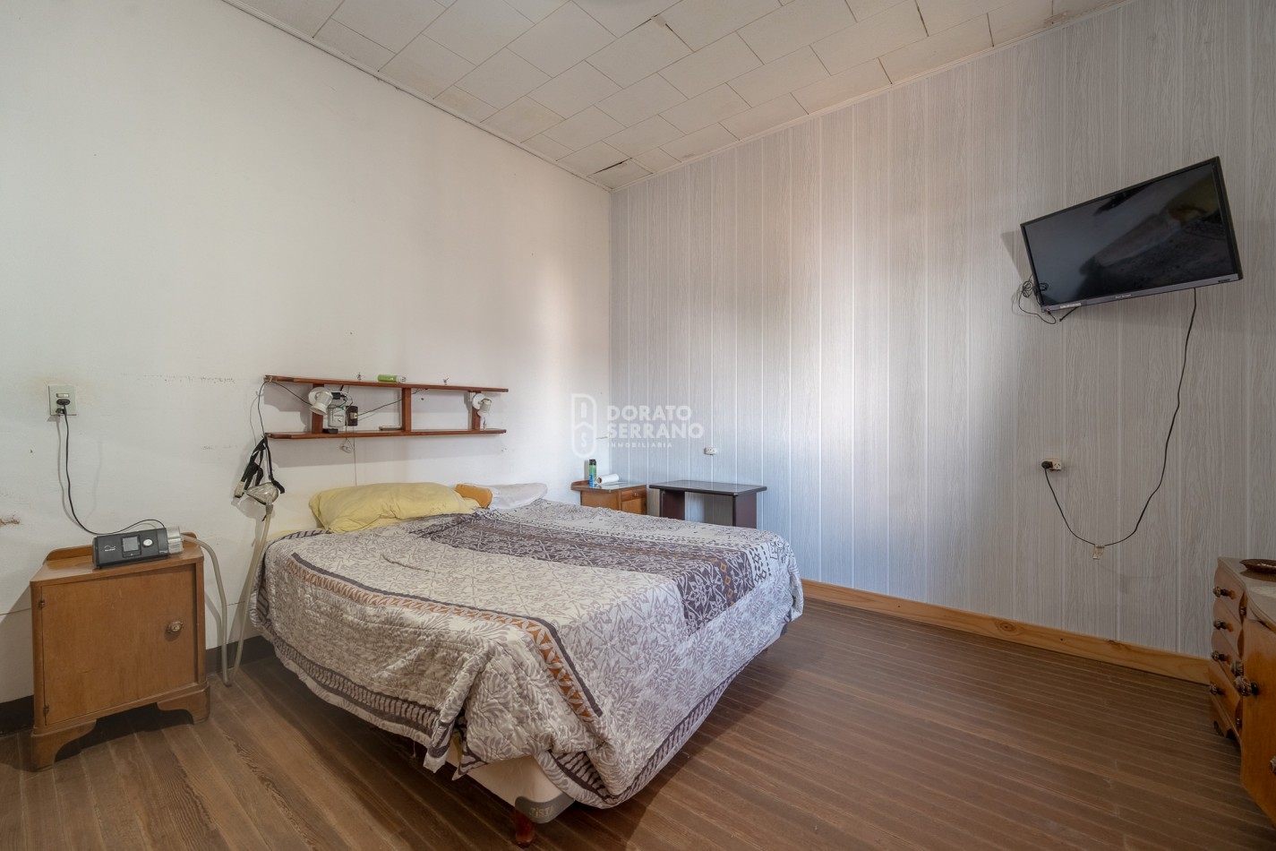 OPERATIVA! A MTS. DE AVENIDA! TODOS LOS SERVICIOS.