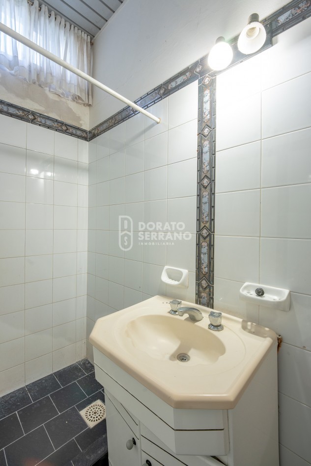 CASA EN EL RIO! GRANDIOSA! BARRIO BASUALDO!