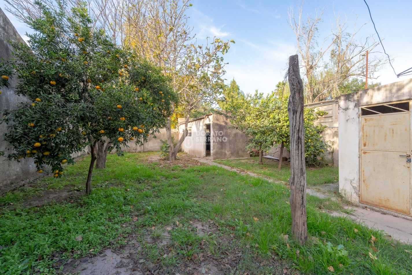 CASA A RECICLAR + LOTE PASANTE! 2 FRENTES!